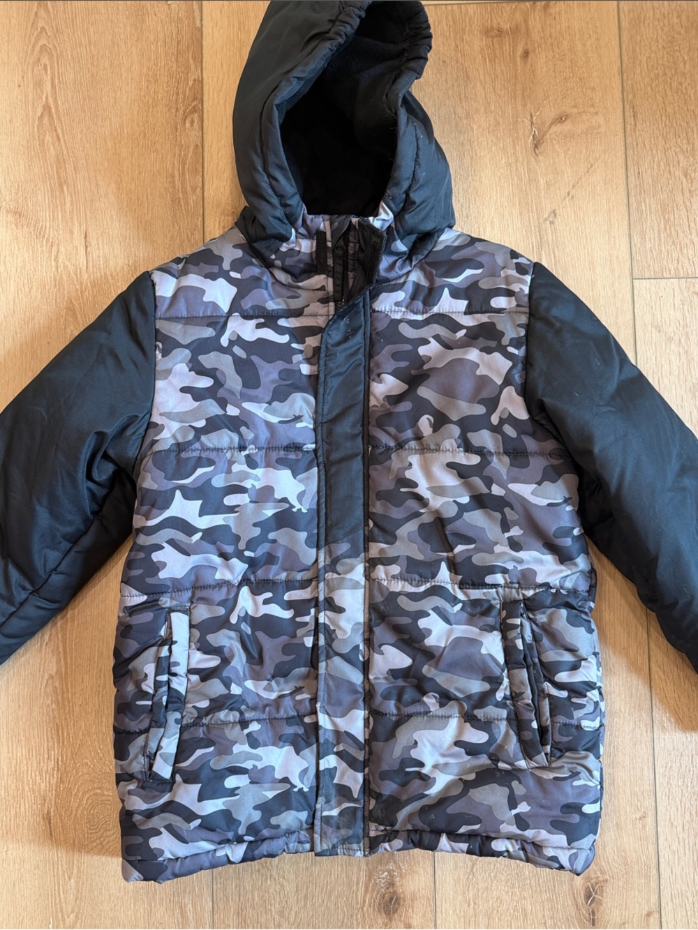 Rothschild Boys' Black & Grey Camo Puffer Jacket with Hood
